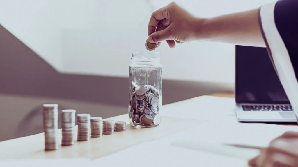poupar dinheira e aprenda como investir